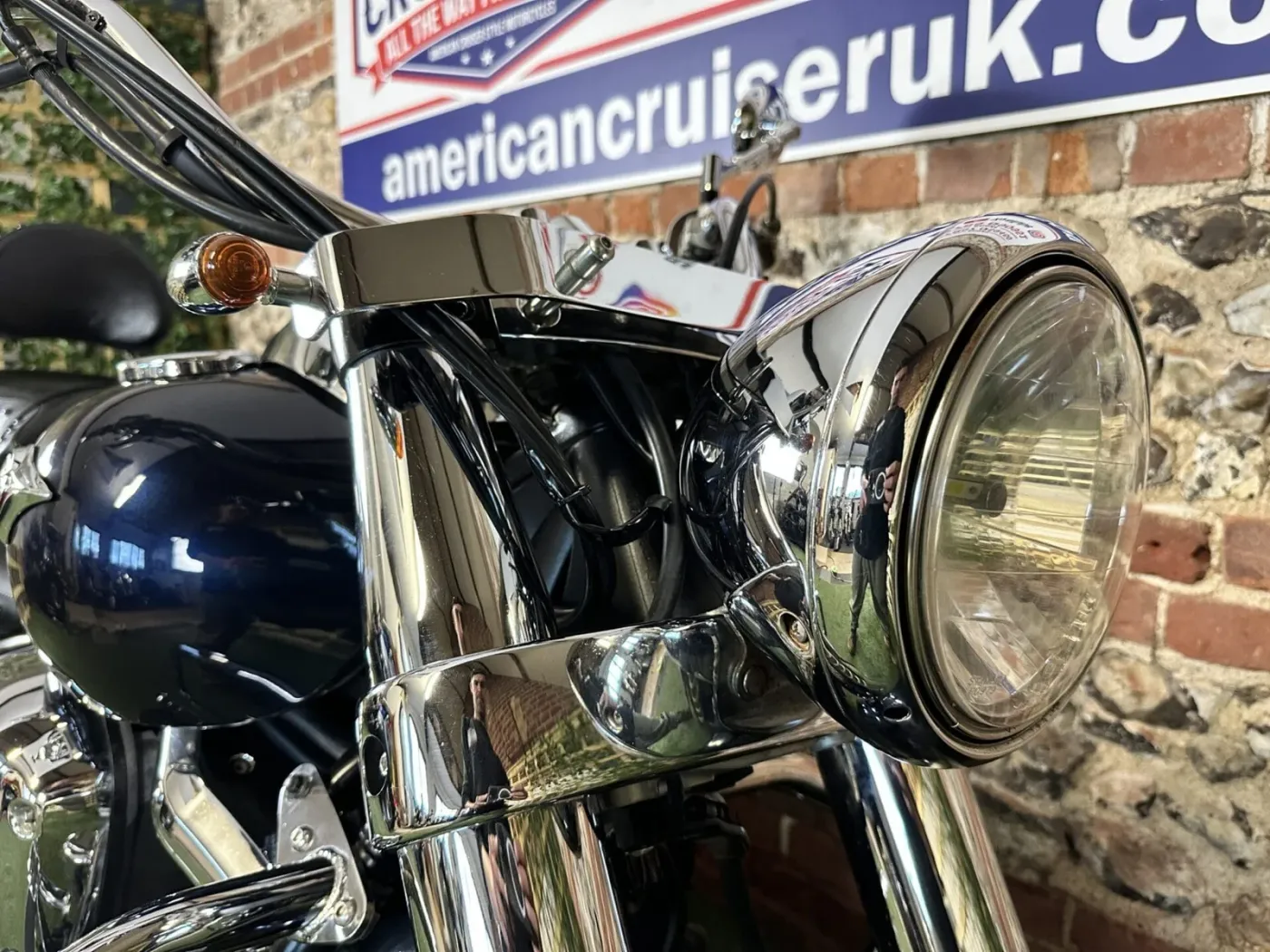 Cockpit — bars, switchgear and tank-top dash