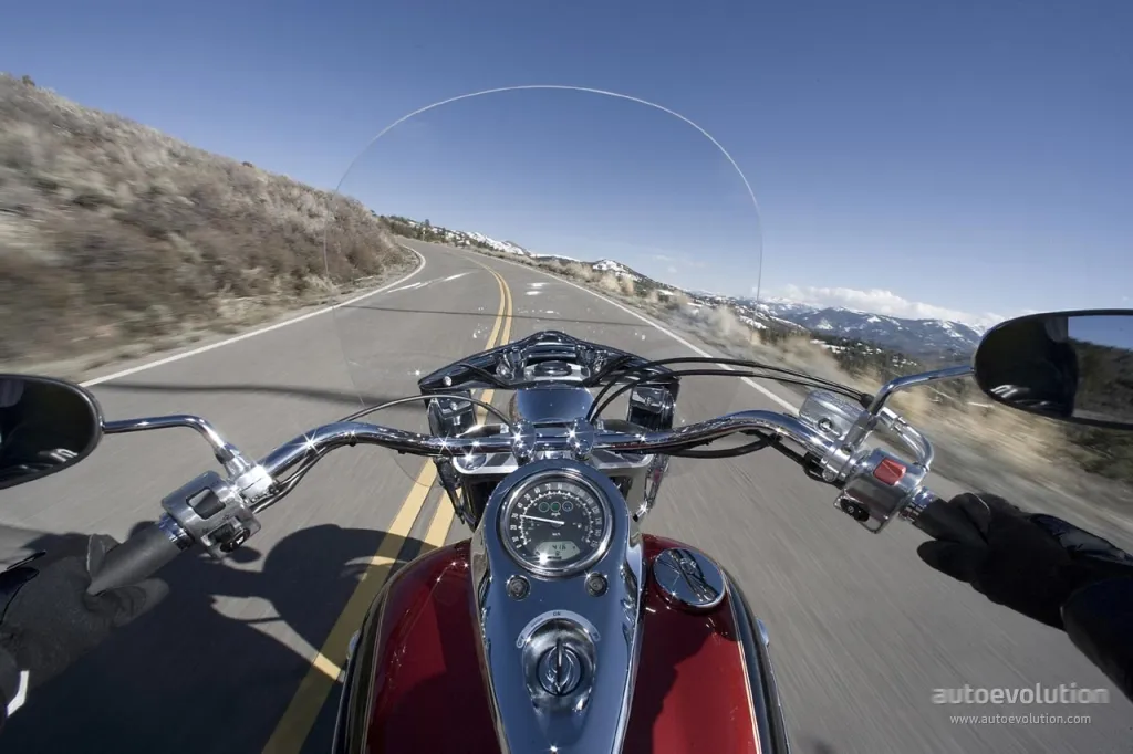Rider’s-eye view over the tank and bars