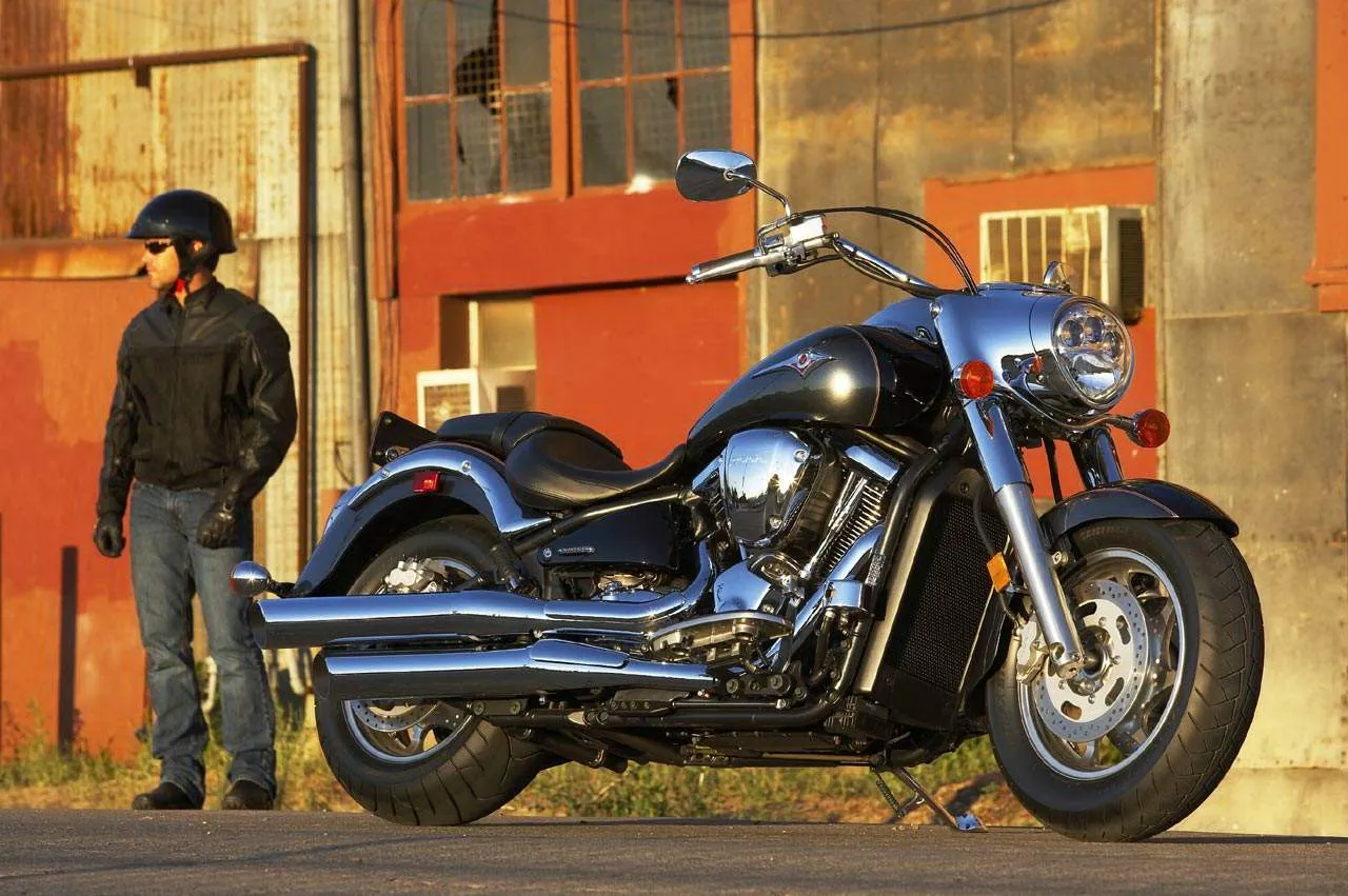 Kawasaki Vulcan 2000 (Base / Standard) in silver