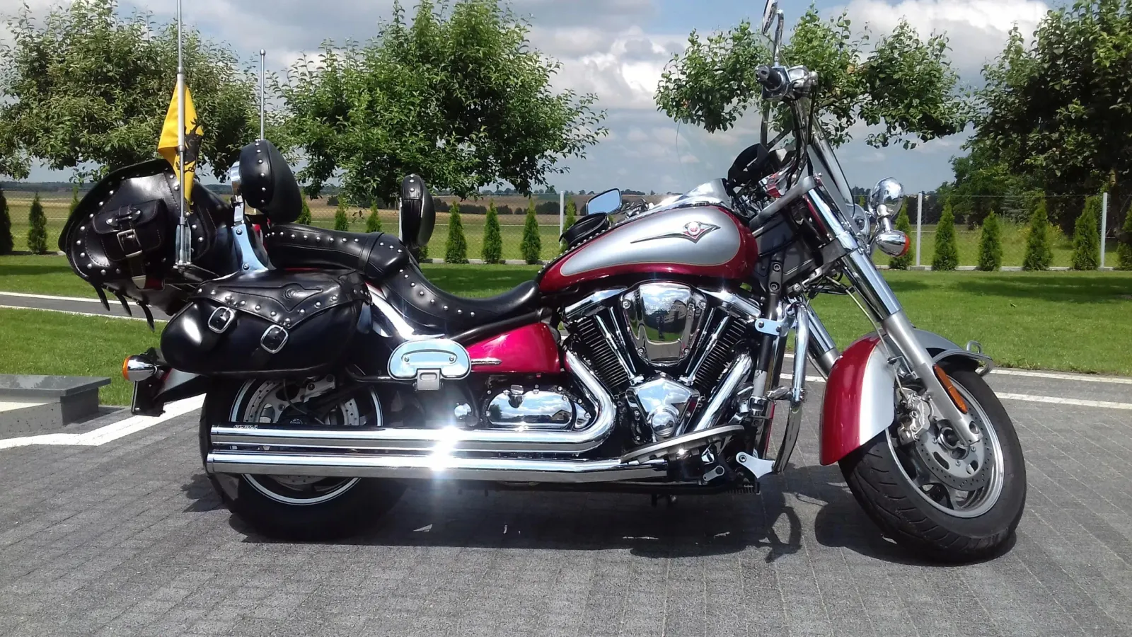 Kawasaki Vulcan 2000 Classic — studio profile