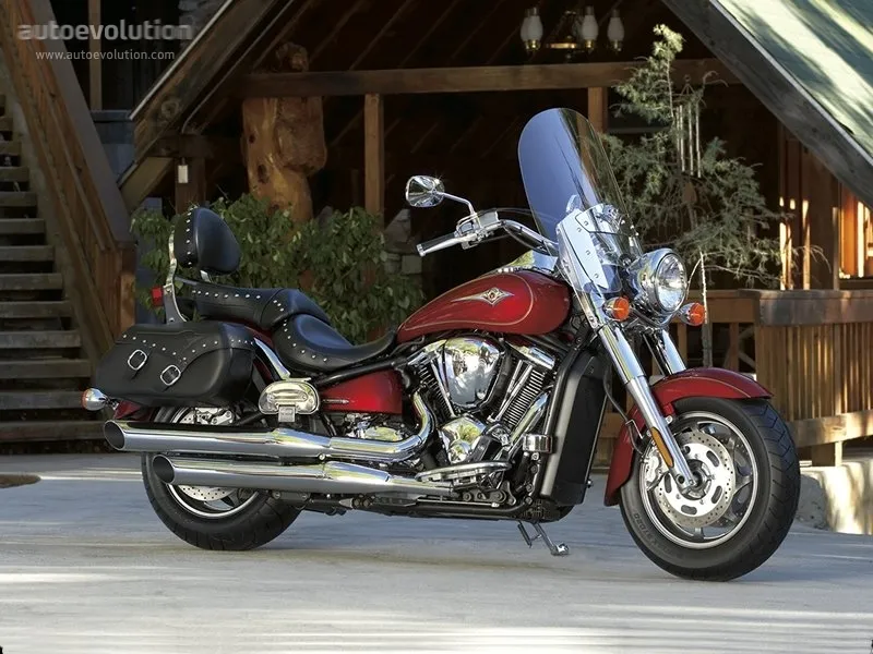 Classic LT — windshield, studded bags & backrest